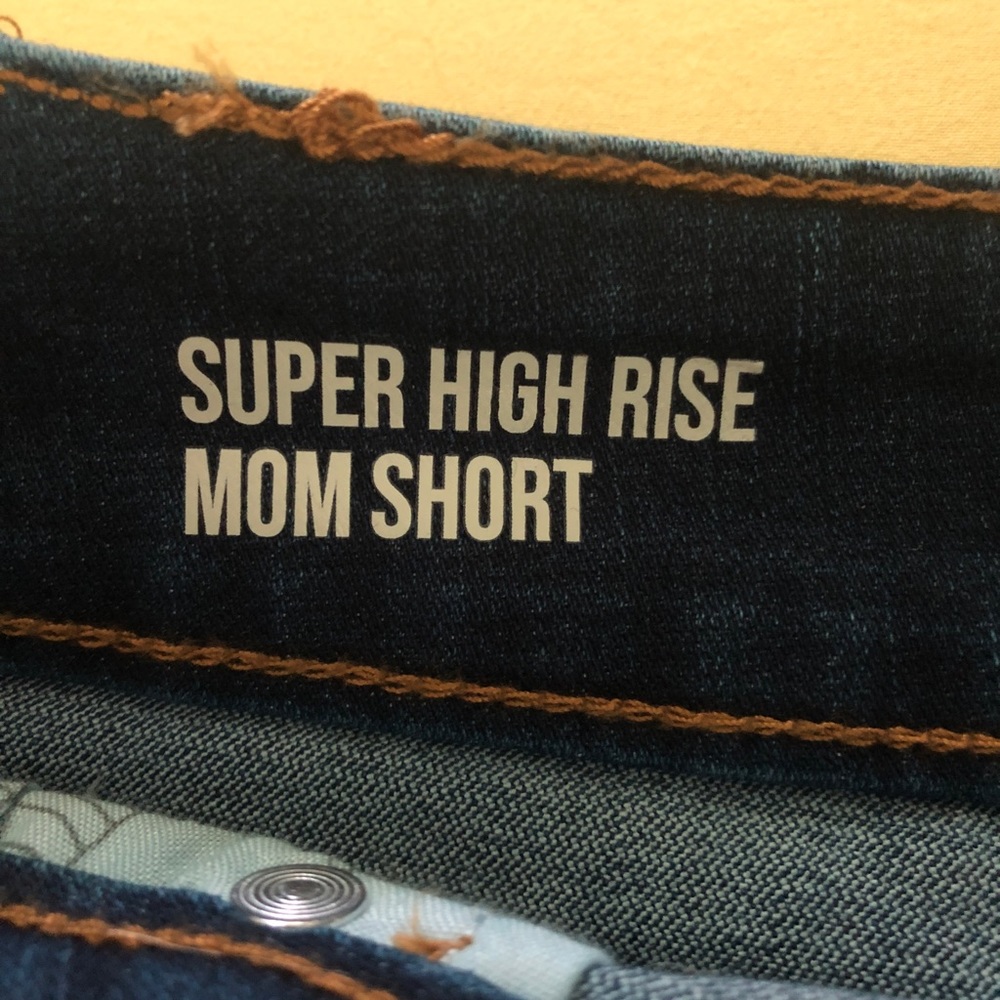 NWT Super High Ride Mom Short - Picture 7 of 7